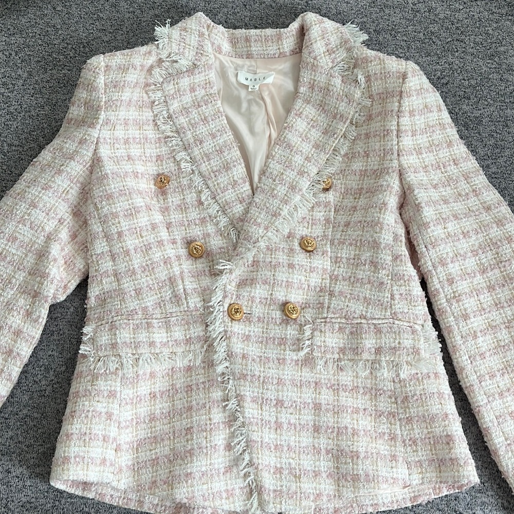 Warm, pink and white blazer with gold accents - Small but fits like a Medium